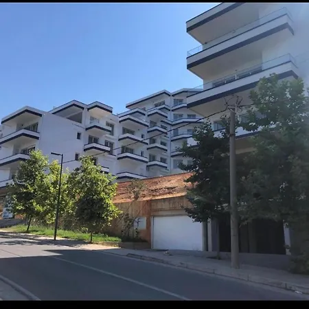 Grace & Solei Vlorë